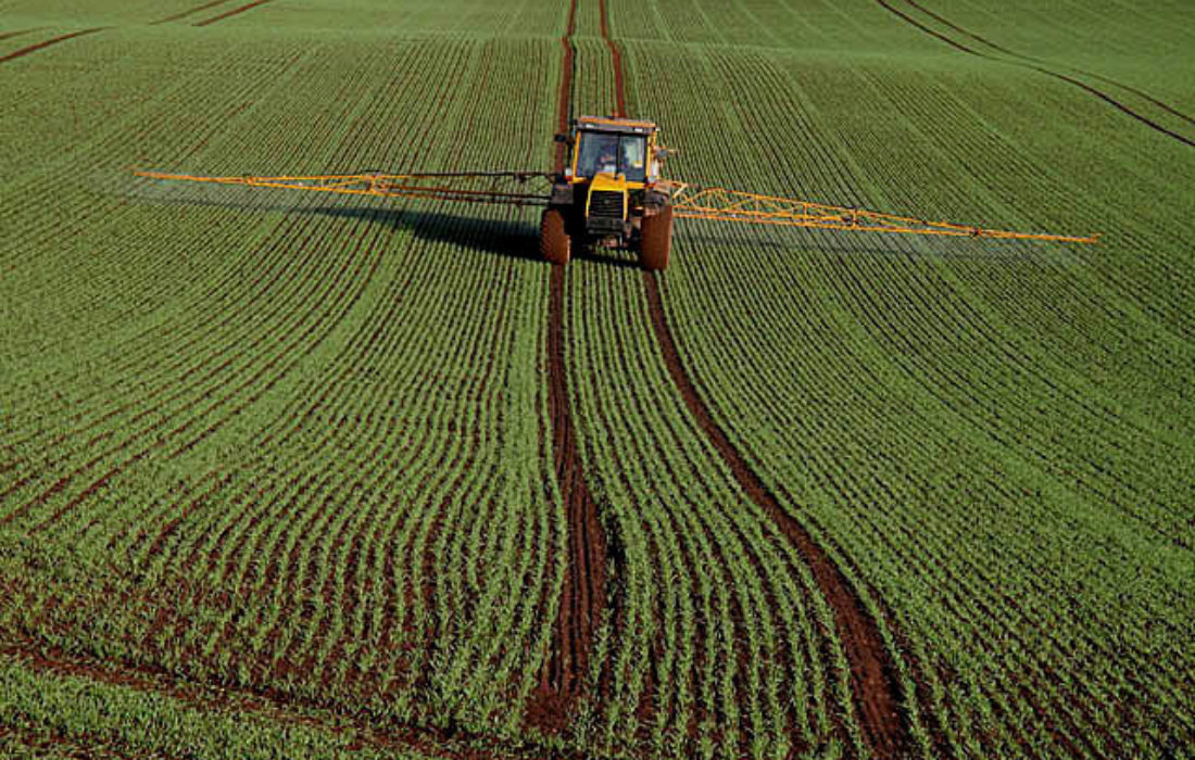 Crop Spraying At Rulesmains Farm Duns  Geograph Org Uk  1565950